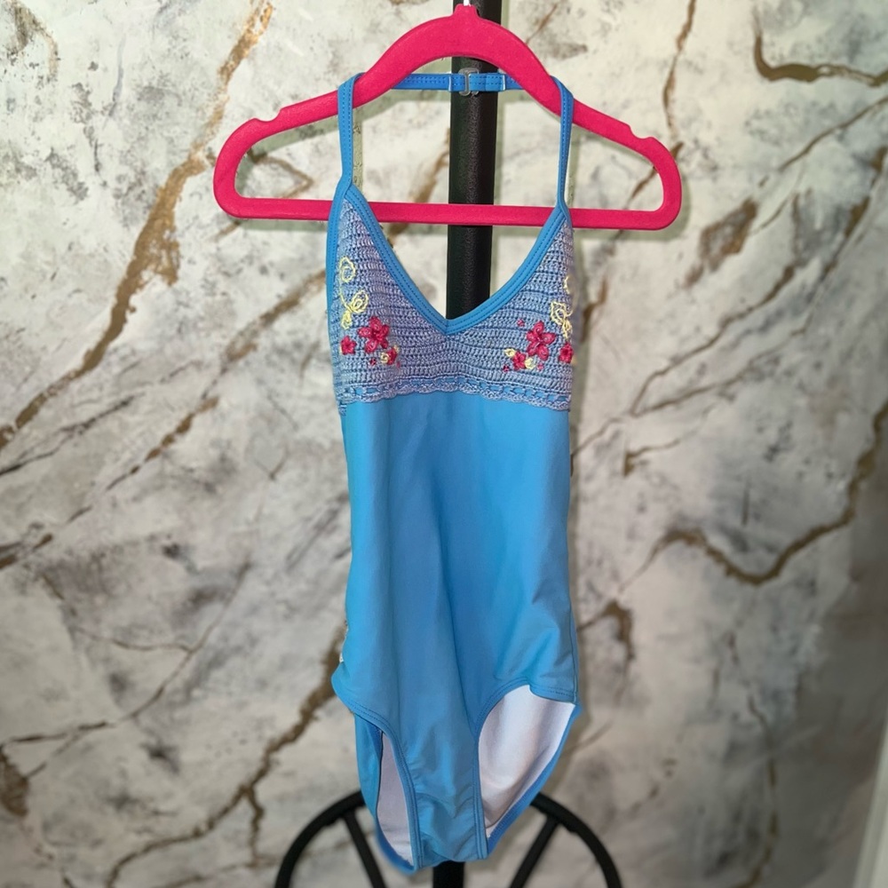 Girls swimsuit